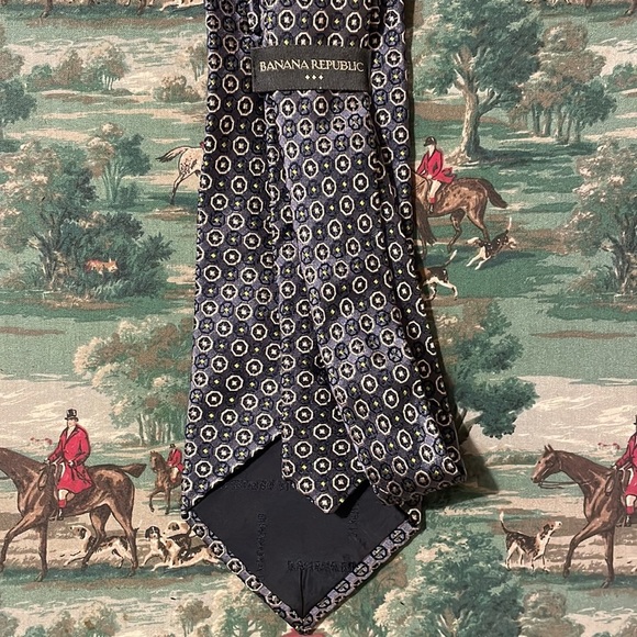 BANANA REPUBLIC Necktie - Picture 3 of 7